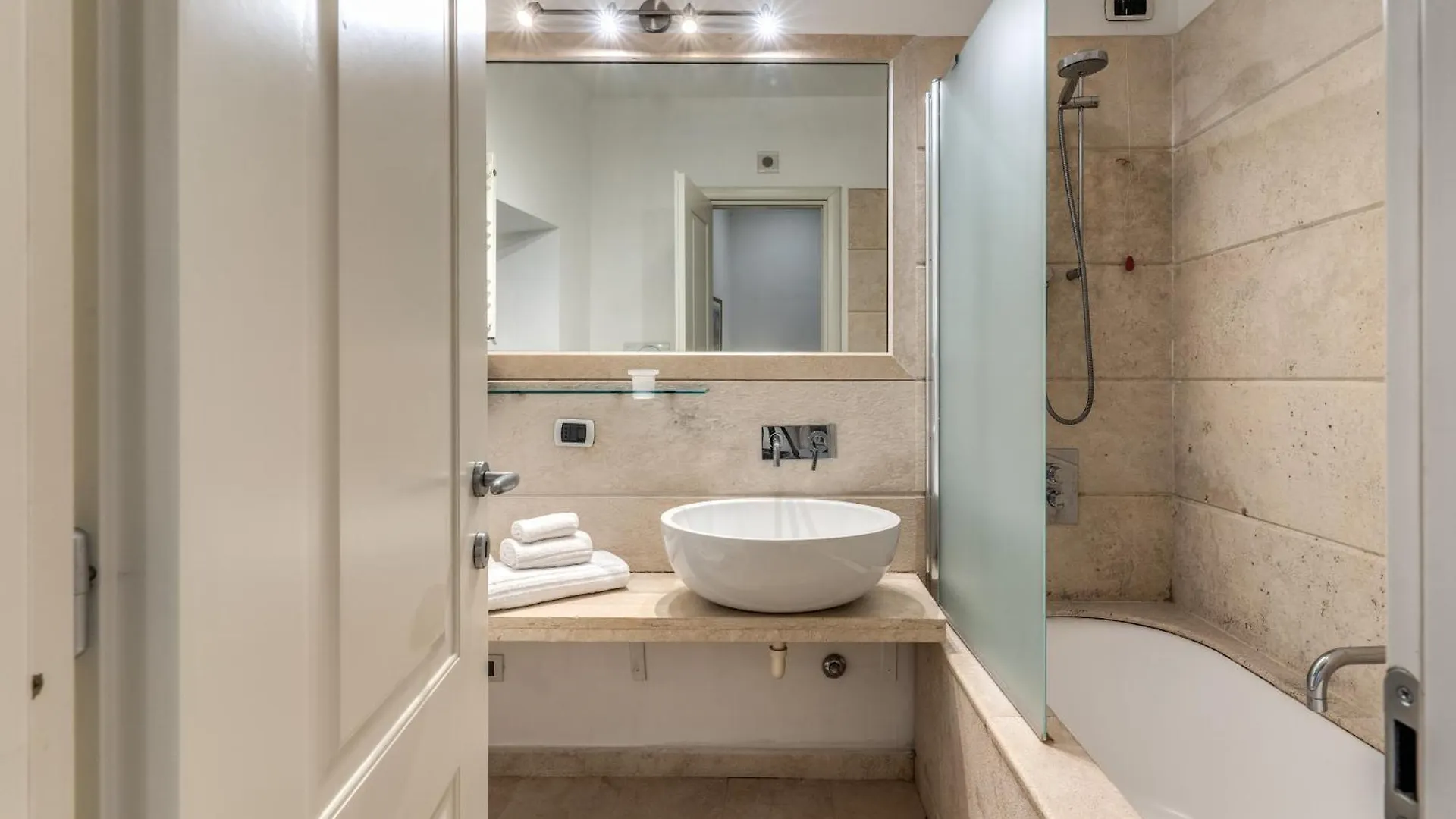 Ciancaleoni Gruppo M&L Apartments Roma Italia