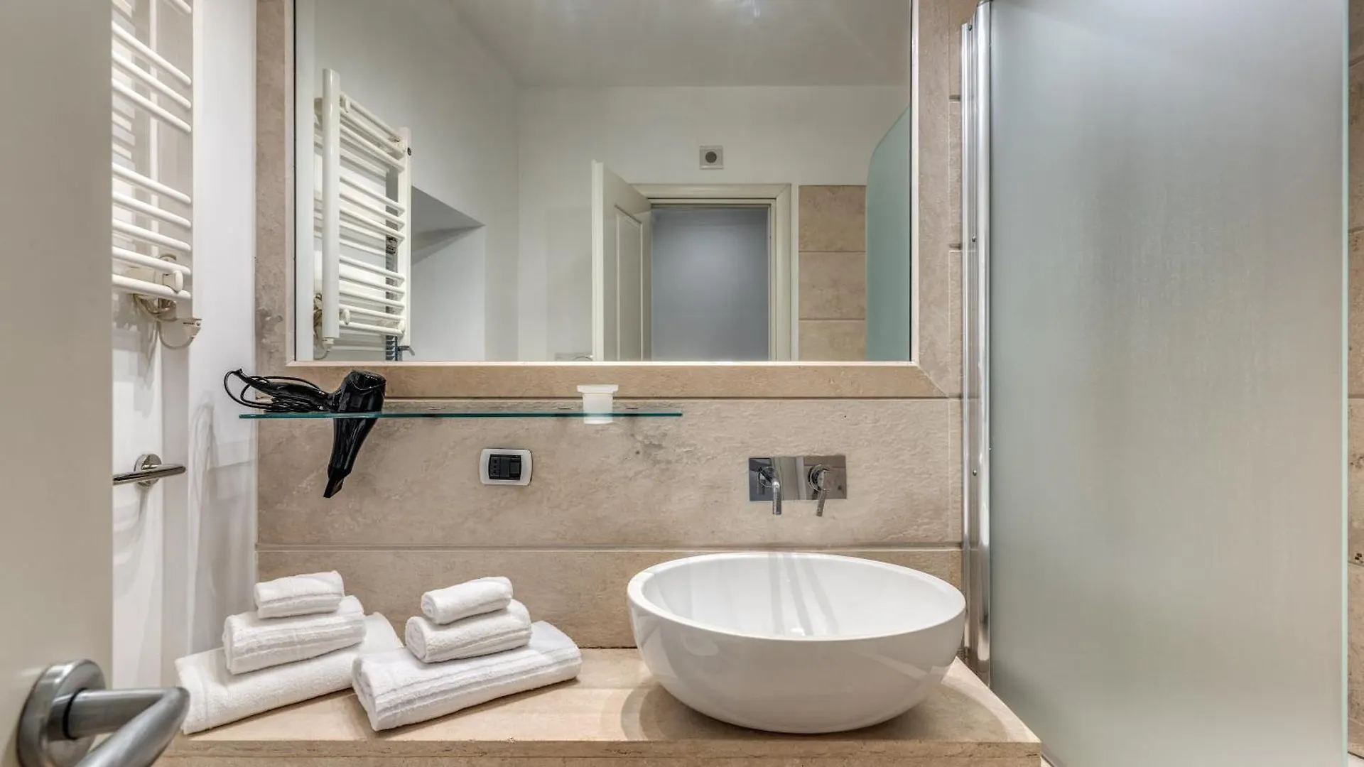 Ciancaleoni Gruppo M&L Apartments Roma