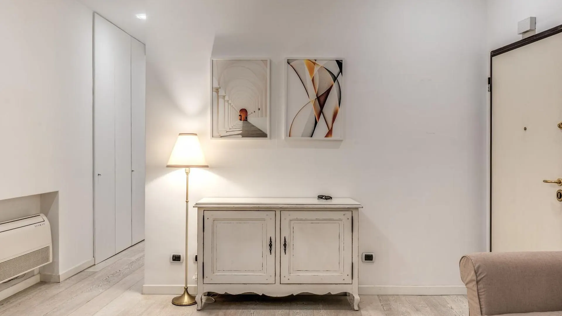 Ciancaleoni Gruppo M&L Apartments Roma 0*,  Italia
